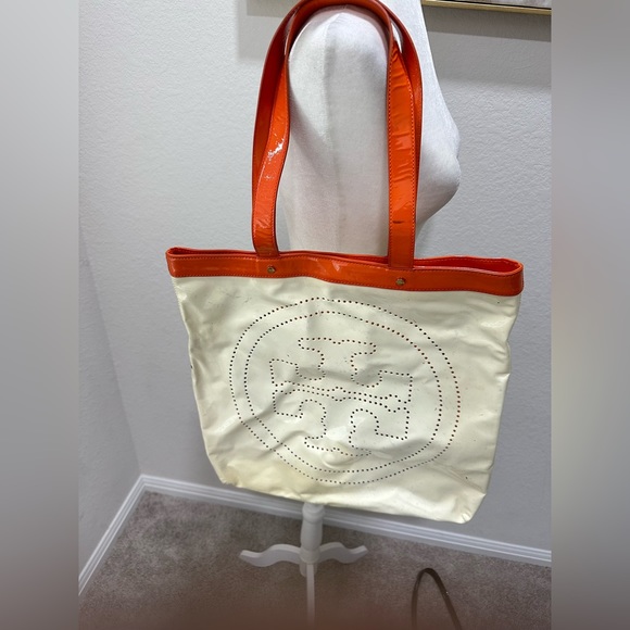 Tory Burch Patented Leather Shoppers Tote - Picture 1 of 6